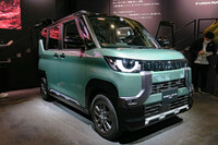 2022年11月の概要発表以来、ちまたの注目を集めてきた「デリカミニ」。正式発売は2023年5月が予定されている。