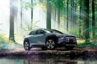 「スバル・ソルテラ」も2022年5月12日に発売。価格は「ET-SS」のFWD車が594万円で4WD車が638万円。上位グレード「ET-HS」（4WDのみ）が682万円。