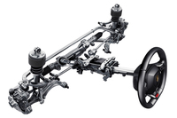 ステアリングのアシスト機構は電動。可変ギアレシオ機構も用意される。