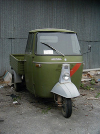 斜線は、かつて商用車を表すものであった。