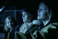 
    『早熟のアイオワ』
    2014年2月22日（土）より、新宿シネマカリテほか全国順次公開
    映倫規定：R-15+
    www.at-e.co.jp/2013/iowa222
    