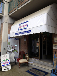 「イル・メルカティーノ」の店構え     