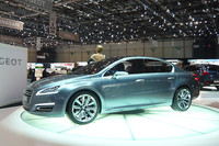 「プジョー 5 by PEUGEOT」