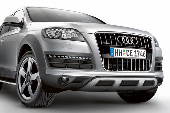 「アウディQ7」オフロードスタイリングパッケージ装着車