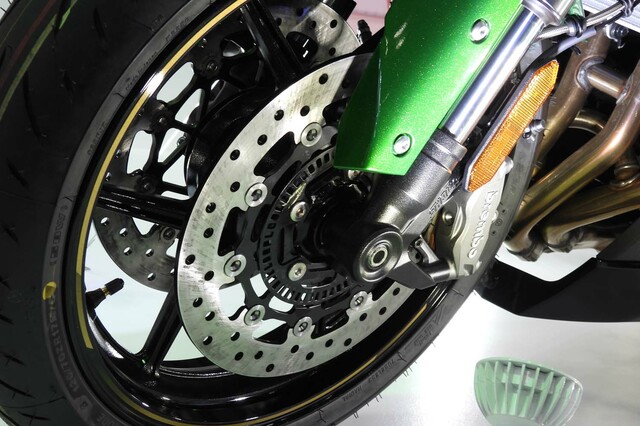 東京モーターサイクルショー2025（カワサキ） 内装・外装など88枚