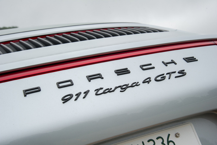 「タルガ」シリーズのラインナップは「タルガ4」「タルガ4S」「タルガ4 GTS」の3種類。いずれもトランスミッションは7段PDK、駆動方式は4WDとなっており、MT仕様やRRは用意されていない。