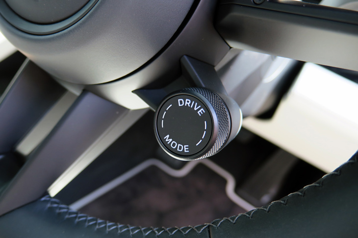 ポルシェ・タイカン4クロスツーリスモ（ドライブモードセレクター）