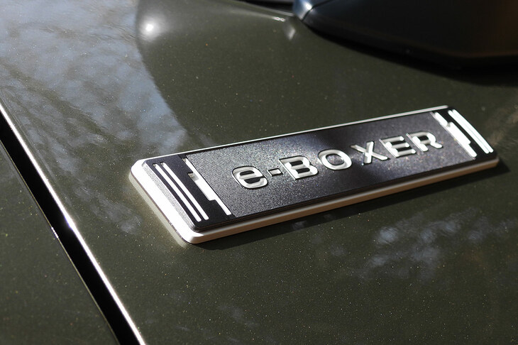 スバル・フォレスターX-BREAK S：HEV EX（「e-BOXER」バッジ）