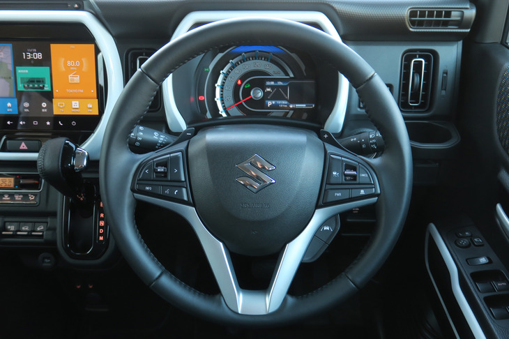 スズキ・ハスラー ハイブリッドXターボ（4WD）（ステアリングホイール）