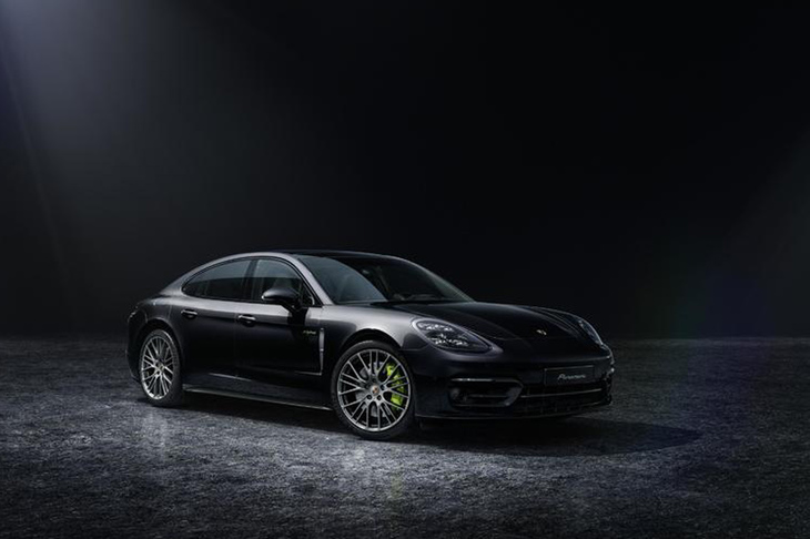 ポルシェ・パナメーラ プラチナエディション