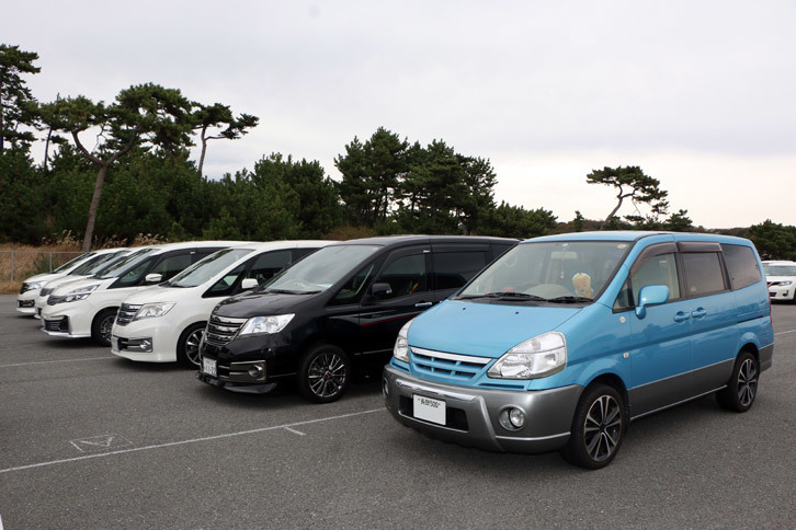 ミニバンやSUVのオーテック車も多数参加。特に写真の「セレナ」と、「エルグランド」は数が多かった。どちらも専用エアロをまとう「ライダー」が人気で、そのなかでも高性能化を図った「ハイパフォーマンススペック」が目立つあたりに、オーテックファンの走りへのこだわりを感じる。