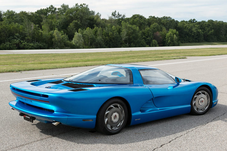 「C8コルベット」の発表に際し、GMは過去のコルベットMR化計画を動画で紹介していた。「MRのコルベットだって、コルベットなんだよ」と言いたかったのだと思う。