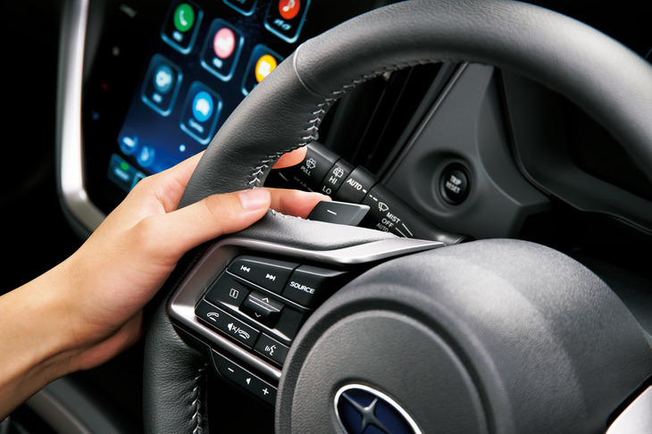 走りに関する装備は充実しており、例えばハンドルから手を離さずに変速操作が可能となるシフトパドルは、駆動方式やグレードを問わず、全車に採用される。