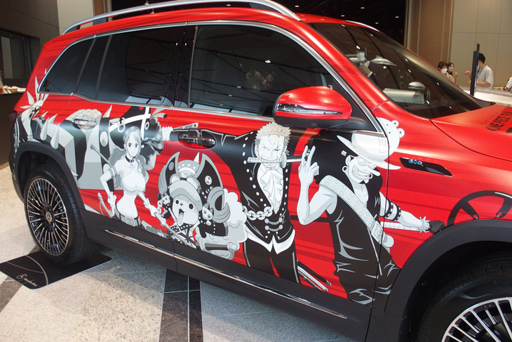 映画『ONE PIECE FILM RED』とのコラボキャンペーンを記念してつくられた「EQB」ラッピングカー。