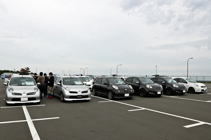 ズラリと並んだ「マーチ」。旧オーテックにて限定30台で製作された超希少な「マーチ ボレロA30」も、実に8台（！）が駆けつけた。