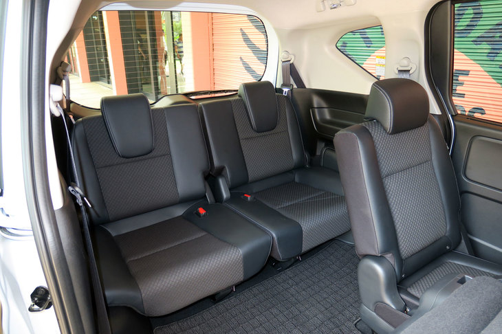ホンダ・フリードG（FF）（3列目シート）