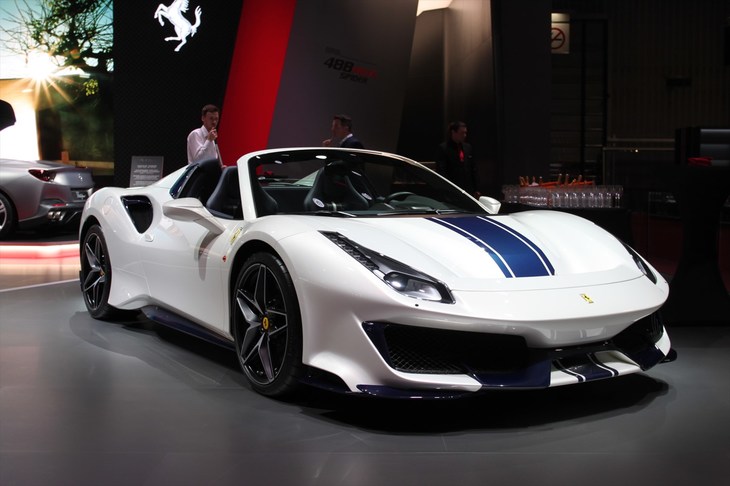 フェラーリ488ピスタ スパイダー