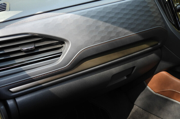 スバル・フォレスター プレミアムS：HEV EX（ダッシュボード加飾）