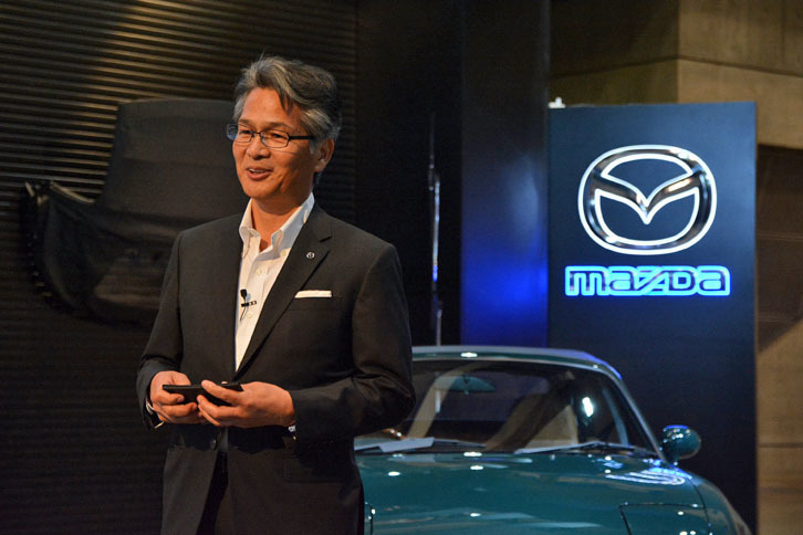 マツダ商品本部ロードスターアンバサダーの山本修弘氏。2016年7月に現行型であるND型「ロードスター」の開発主査を中山 雅氏に引き継ぎ現職へ。ファンの声を何よりも大切にするという姿勢を貫く。