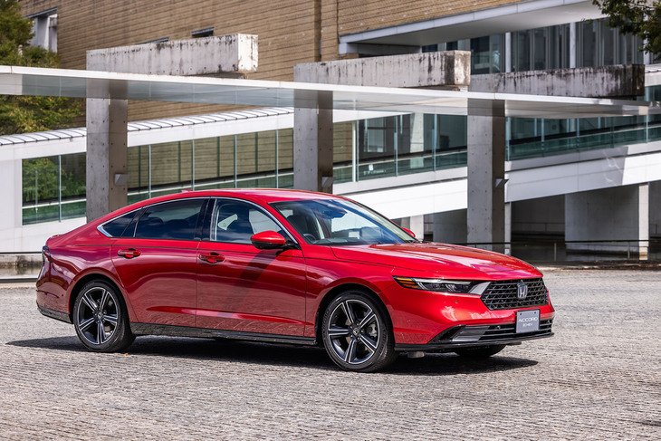 2023年9月21日に公開された、初代モデルから数えて11代目にあたる新型「ホンダ・アコード」。2024年春に正式発売される予定だ。