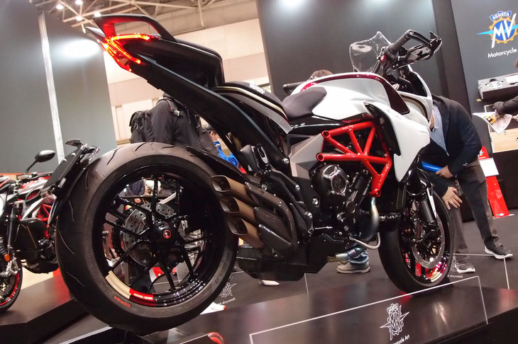 MVアグスタ・ツーリスモ ベローチェ800ルッソ Bellezza Assoluta