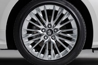 ベーシックグレードを基に装備を充実　「クラウン」の特別仕様車“エレガンススタイル”発売の画像