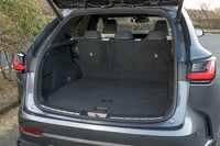 荷室の容量は520～1411リッター。最大幅は1387mmにも達する。