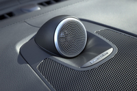 「XC60」には、オプションとしてBowers & Wilkinsの「プレミアムサウンド・オーディオシステム」が用意される。価格は42万円。