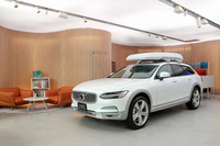 「ボルボV90クロスカントリー オーシャンレースエディション」限定発売