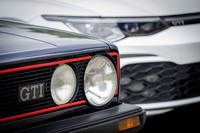 第1回開催となった「GTI FAN FEST 2024」には、1976年に誕生した「ゴルフGTI」を中心に多くの車両が参加。その数は計2500台、来場者の延べ人数は1万5000人を超えたという。