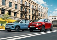 新型「シトロエンC3ハイブリッド」が日本上陸　全高拡大でSUV風にモデルチェンジ