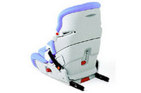 BMW 純正 ISOFIX対応チャイルドシートを発売