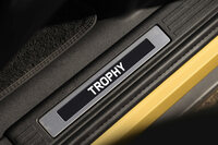 100台限定！ 「ディフェンダー」に冒険心をかき立てる特別仕様車が登場の画像