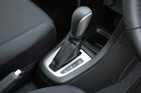 ワイドな変速比幅を特徴とする副変速機付きCVTが、加速性能と燃費の向上に寄与する。
