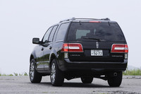 4WDシステムは、4×2、4×4オート、4×4の3つのモードが手動で選択できる「コントロールトラック」を採用する。