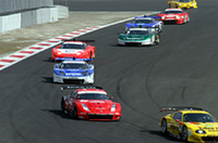 GT500が20台、GT300が25台の計45台が参加、本番さながらのローリングスタートから始まったスーパーGT合同テスト。