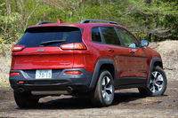 ジープ・チェロキー トレイルホーク
    