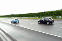 こちらは「オロジック」の転がり抵抗の小ささを実証するデモンストレーション。車速が50km/hの状態でギアをニュートラルに入れ、どれだけの距離を走行できるかを試すというものだ。
    