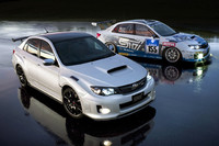 「インプレッサS206 NBR CHALLENGE PACKAGE」。写真奥は、ニュルブルクリンク24時間に出場した「インプレッサWRX STI tS」。