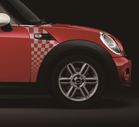 日本専用の限定車「MINIスピードゲート」登場の画像