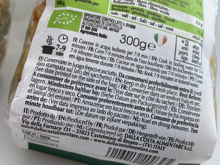 説明は全7カ国語で書いてある。