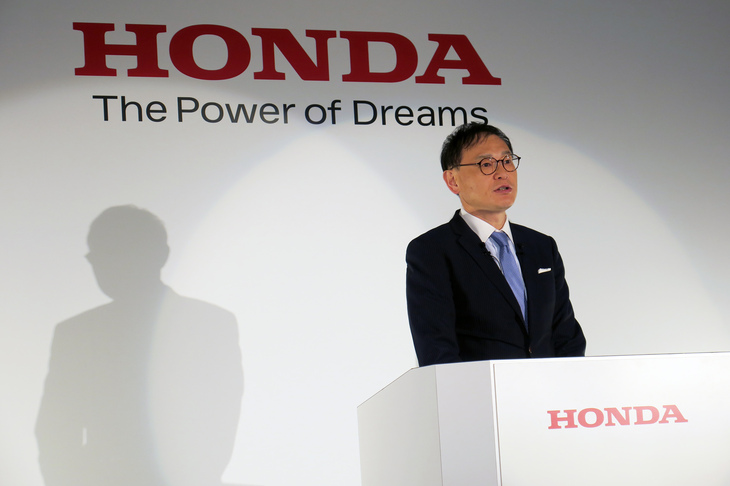 一瀬氏はまず、各国におけるカーボンニュートラル政策について説明。水素の利活用に関しては、米国では2050年に年間2000万～6000万tの消費が、日本では2030年に300万t、2050年に2000万tの導入が目標として掲げられているという。