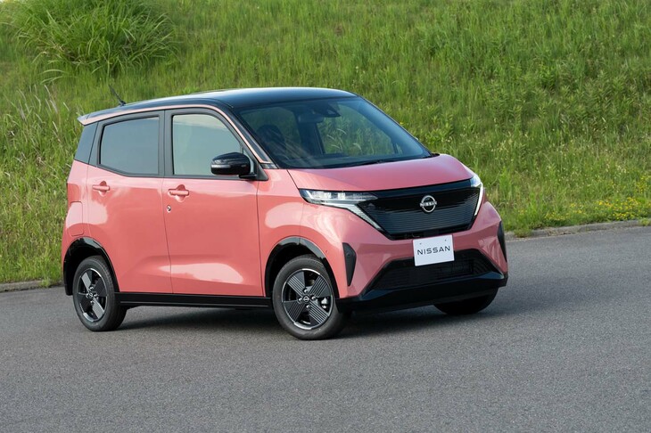 2022年の夏に発売される「日産サクラ」。車両本体価格は233万3100円～294万円で、クリーンエネルギー自動車導入促進補助金を活用した場合の実質購入価格は約178万円～となる予定。