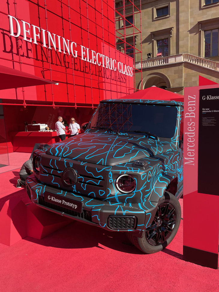 「Gクラス」のBEV版からはこれまでの「EQG」の文字がなくなっていた。“メルセデスEQ”のサブブランド廃止の影響と思われる。