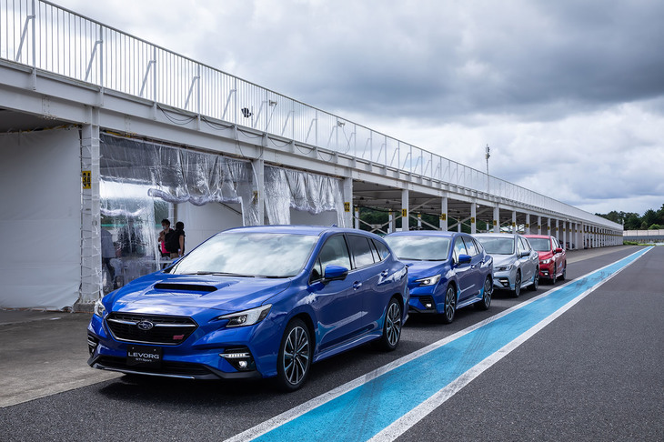 新型「スバル・レヴォーグ」は、2020年10月15日に正式発表される。今回は袖ヶ浦フォレストレースウェイでプロトタイプのステアリングを握り、動的性能をチェックした。