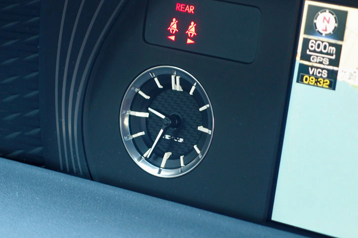 レクサスLC500h（クロック）