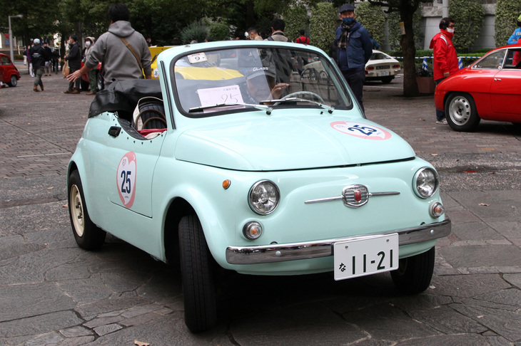 高年式の「フィアット500F」をドイツのカロッセリー（カロッツェリア）がカスタムしたという珍しいスペシャル。