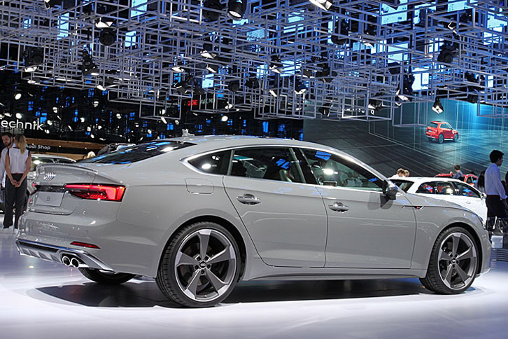 アウディS5スポーツバック（エクステリア）