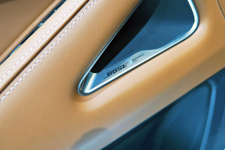 インフィニティQX60（BOSEスピーカー）