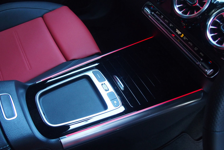 メルセデス・ベンツB200d（センターコンソール）